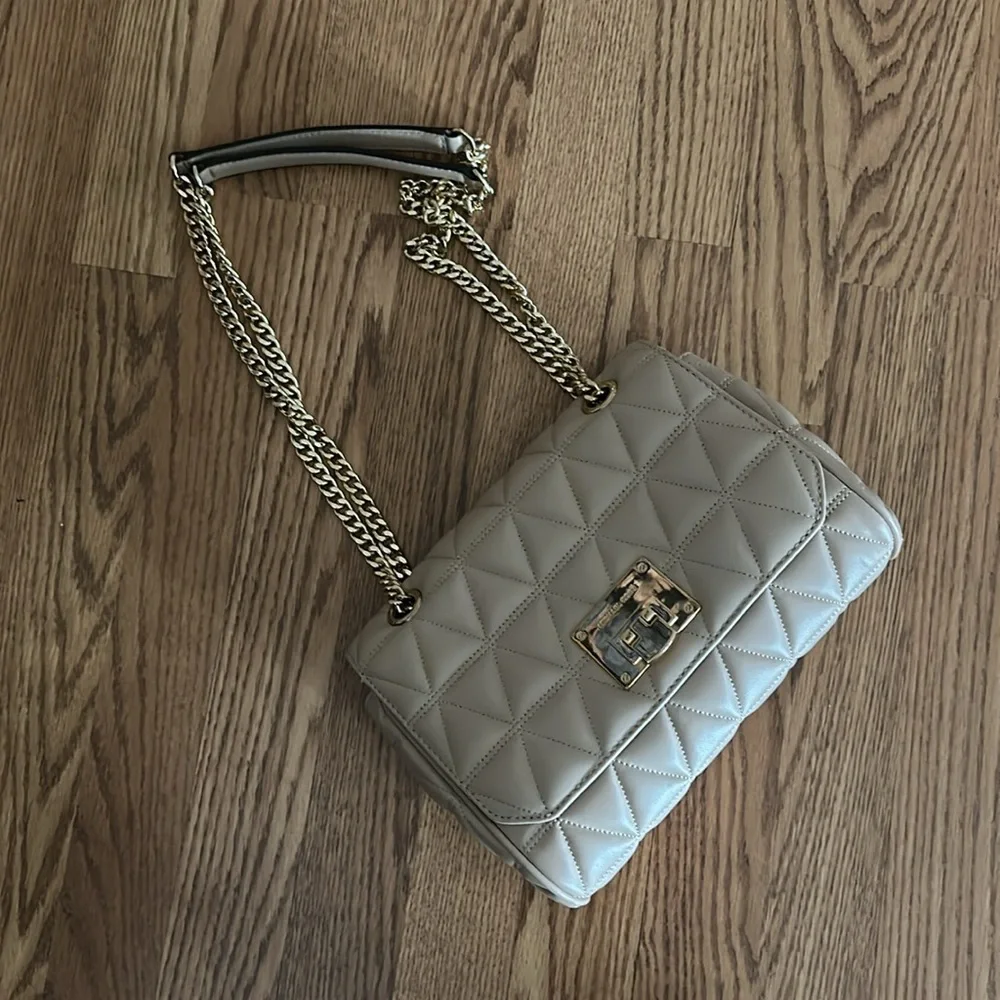 🔥 Michael Kors Leather MD Shoulder Flap Oyster Color - Picture 9 of 13